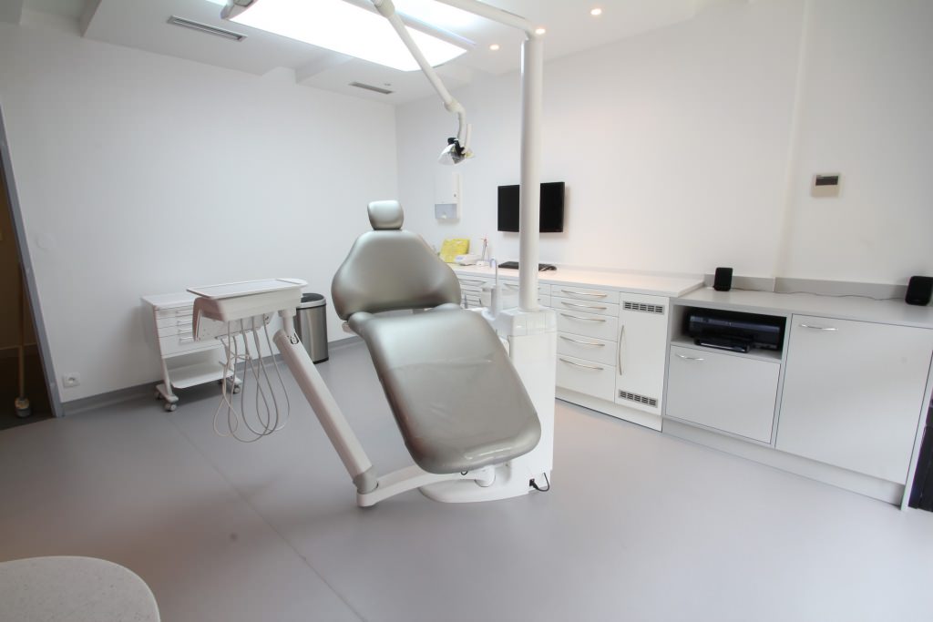 Lynium-mobilier dentaire Metz